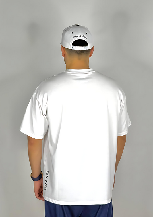 T-shirt by Khay & Nema